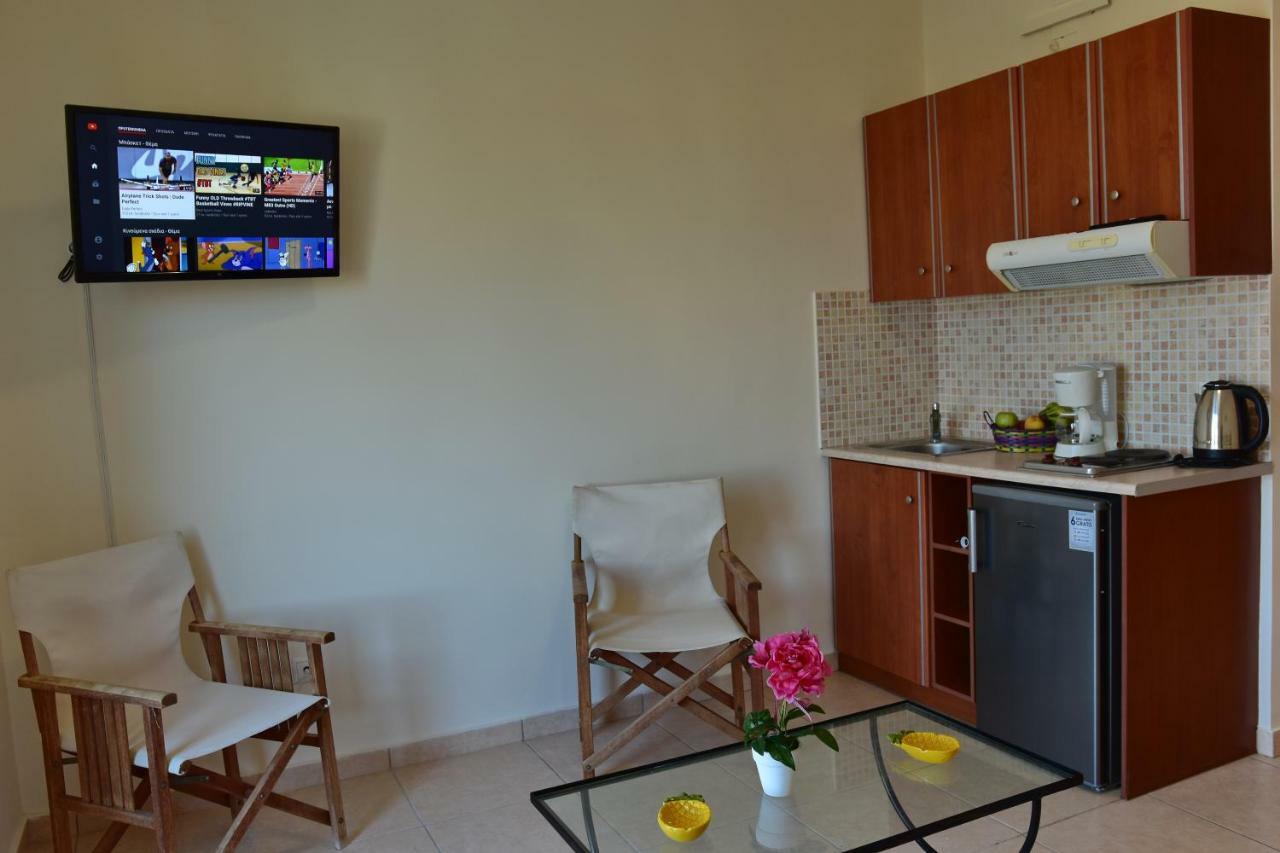 Anais Apartments Megas Limnionas Exterior photo